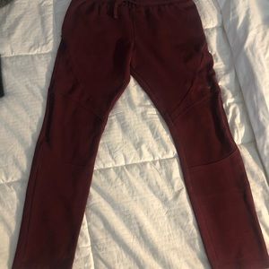 SOLD Men’s burgundy Gymshark gym pants Size Small SOLD